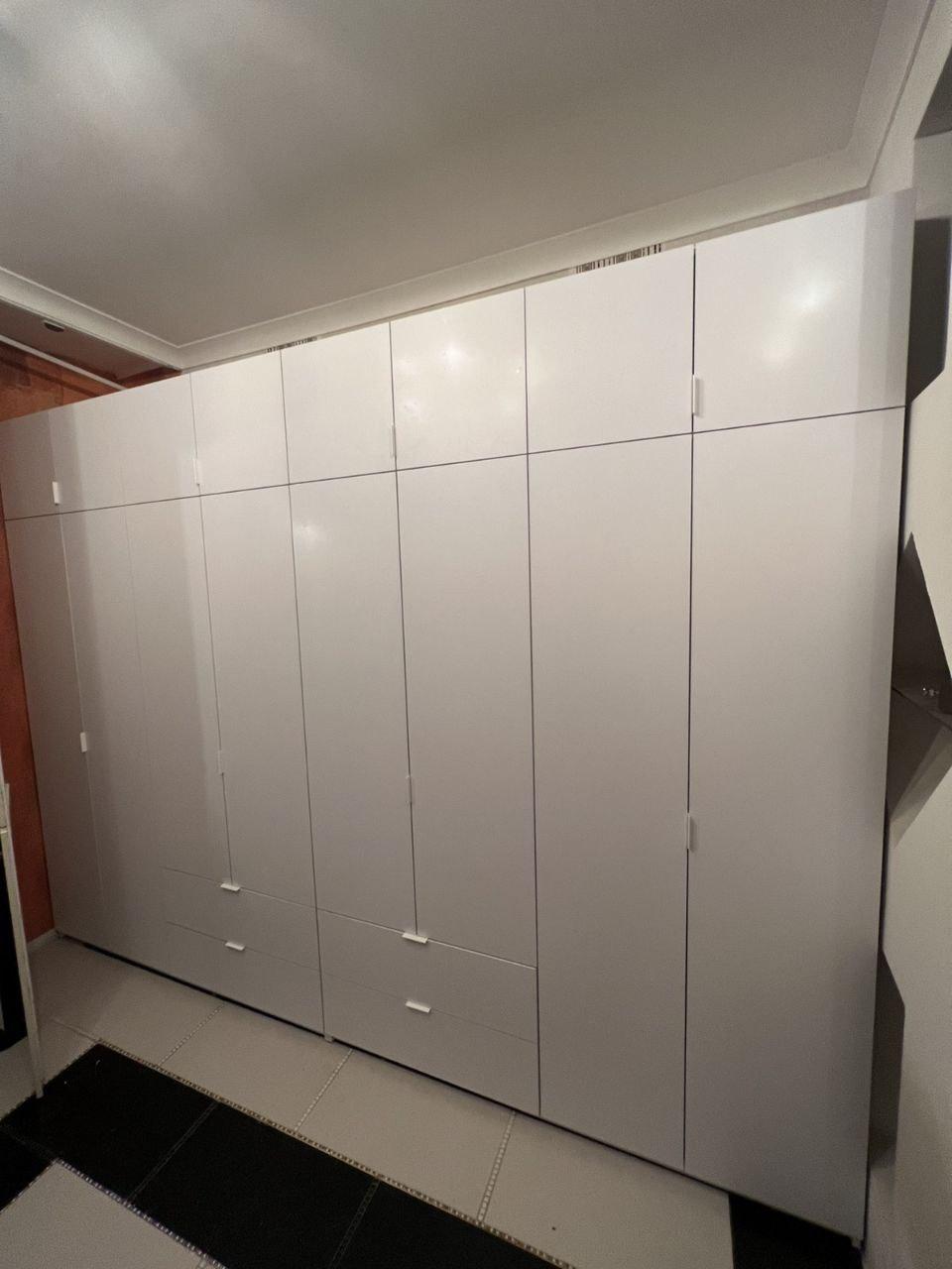 Розпашна Шафа для одягу Doros Лукас Білий 180х50х240 (80737069)