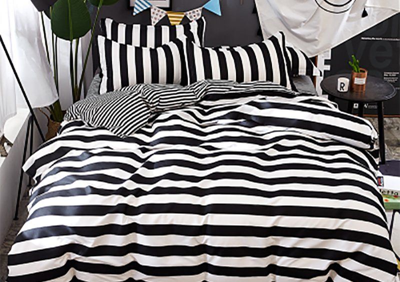 Полуторное постельное белье Black and white strip 150х200