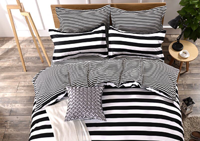 Полуторное постельное белье Black and white strip 150х200
