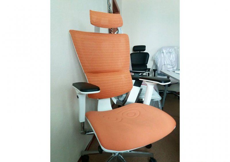 Кресло офисное MIRUS-IOO Orange