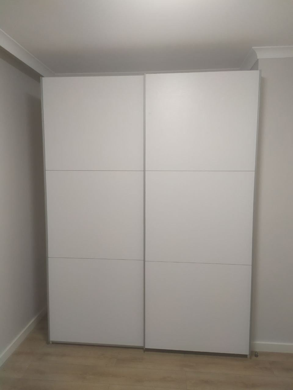 Шафа купе Doros G-Caiser Білий / Білий 2 ДСП / 3 частини 180х60х240 (42002108)